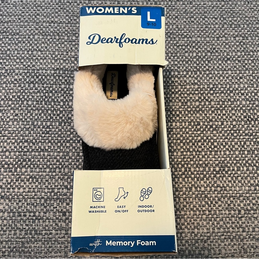 Women's Black and Cream Memory Foam Slippers Size L 9-10 New with Tags